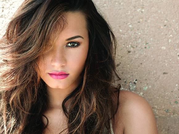12-Demi-Lovato